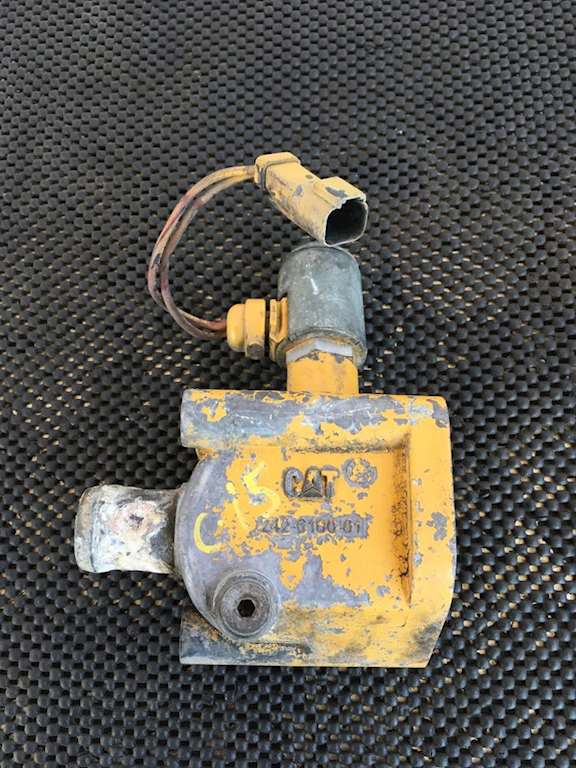 Used Caterpillar C15 Divert EGR Valve With Electrical Connection For