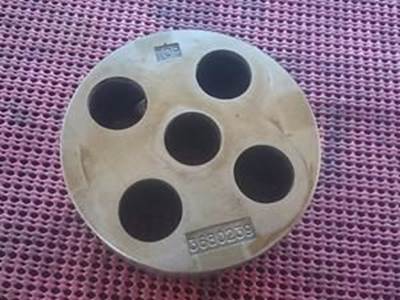 Idler Gear, Center Rotation Shaft For A Cummins ISX Engine