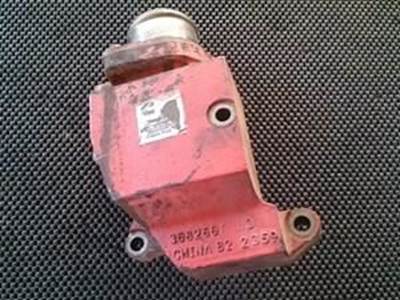 Cummins ISX Thermostat Housing, With Thermostat Present