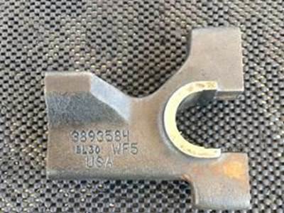 Used Rocker Shaft Support For A Cummins M11