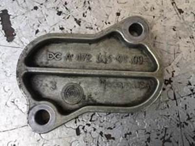 Used DD15 Engine Oil Cover Plug Goes On Flywheel Housing