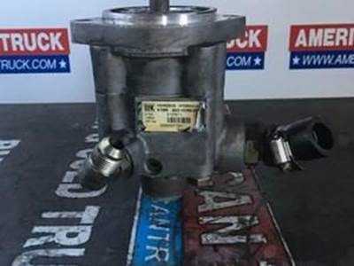 Used Power Steering Pump For A International DT466E