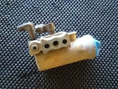 Air Brake Governor With 3 Air Line Connections For Function And 2 Elbow Nozzles