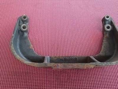 Front Engine Mounting Bracket For A T444E International Engine