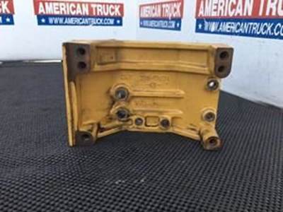 Used Front Engine Mount Bracket For Caterpillar 3126