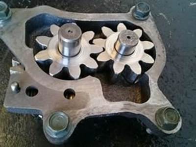 Good Clean And Inspected Isuzu 4HE1 Oil Pump