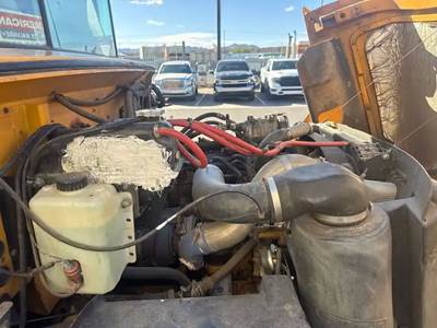 Engine for a 2004 Freightliner FS65