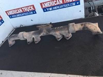 Used 3 Piece Exhaust Manifold Center Piece Casting P/N 3090502 End PieceS