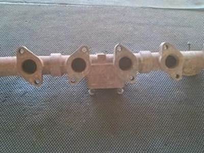 International DT466E Exhaust Manifold