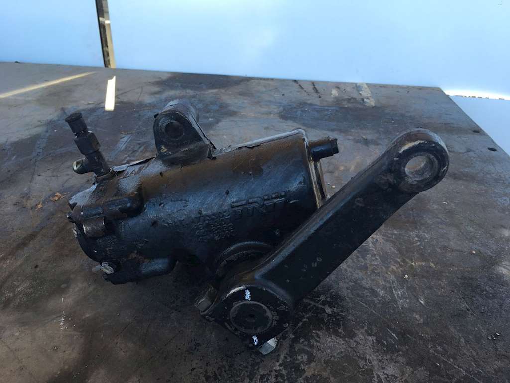Used TRW Steering Gear Box For 2000 Freightliner Classic XL For Sale