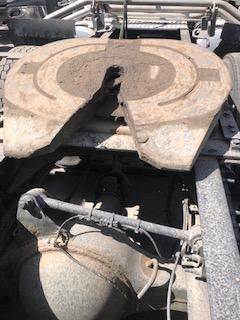 Good Used HollAnd Air Slide Fifth Wheel From A 2015 Volvo VNM64T