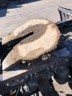 Good Used HollAnd StAtionAry Fifth Wheel From A 2015 Freightliner CAscAdiA 125