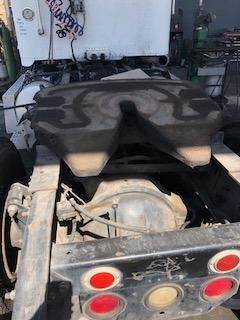 Good Used HollAnd StAtionAry Fifth Wheel From A 2000 Freightliner FLD120