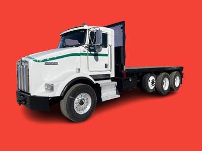 Kenworth T800 Tri Axle 20 ft Flatbed Truck - 385HP, 8Ll Manual