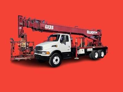 Sterling Acterra 8500 Tandem Axle 20 ft Flatbed Truck - 300HP, 10 Speed Manual