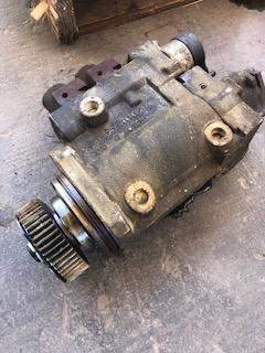 Good Used Fuel Injection Pump For A Detriot DD15 Engine. PT No: F00R0P2174