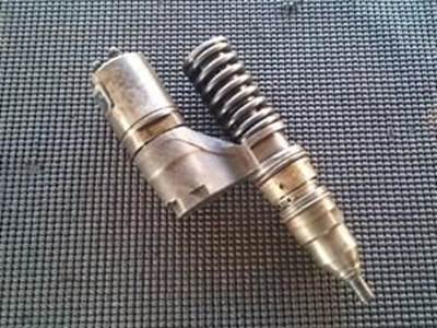 Used Fuel Injector For A Caterpillar 3406 Engine