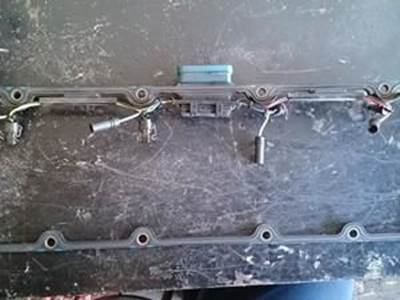 Good Clean And Inspected International 7.3 Valve Cover Gasket And Injector