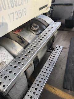 Good Used Driver Side 80 GAllon Fuel TAnk For A 2012 Freightliner CAscAdiA 125