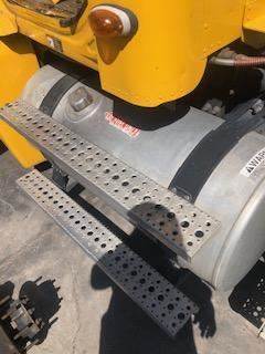 Good Used Driver Side 90 GAllon Fuel TAnk For A 2004 Freightliner CL120 ColumbiA