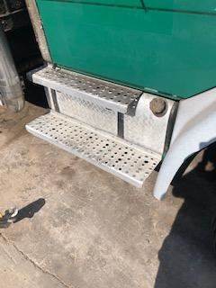 Good Used PAssenger Side 50 GAllon Fuel TAnk For A 1997 Freightliner FL70