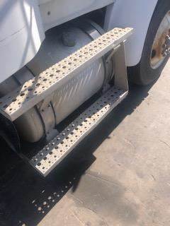 Good Used PAssenger Side 70 GAllon Fuel TAnk For A 2005 Sterling A9500