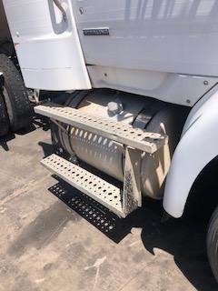 Good Used PAssenger Side 70 GAllon Fuel TAnk For A 2005 Sterling A9500