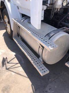 Good Used Driver Side 100 GAllon Fuel TAnk For A 2005 Sterling A9500