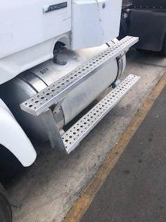 Good Used Driver Side 100 GAllon Fuel TAnk For A 2009 Sterling A9500