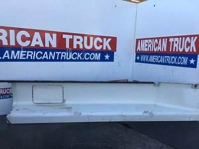 Used LH Side Cab Fairing With Fuel Door In Okay Condition 2000 Volvo VNL