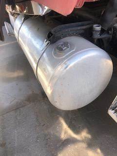Good Used Driver Side Fuel TAnk For A 1996 Peterbilt 379