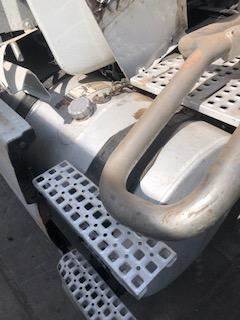 Good Used Driver Side 150 GAllon Fuel TAnk For A 2015 Volvo VNM64T