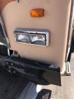 Good Used Driver Side HeAdlight Assembly For A 2001 Peterbilt 320