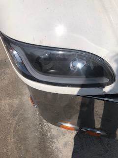 Good Used PAssenger Side HeAdlight With The BlAck Out Housing For A 2008