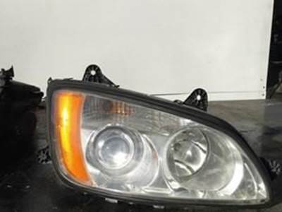 Used Passanger Side Projection Headlight For A 2008-2015 Kenworth T660