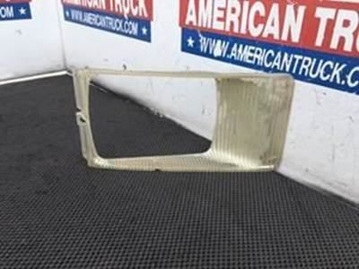 Used Left Side Head Light Bezel For International 4900