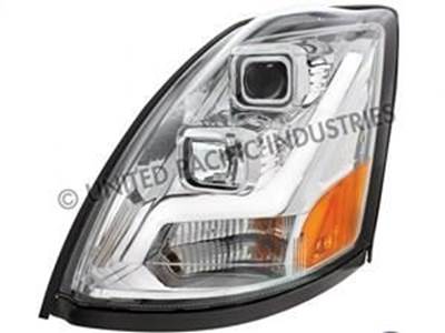 Chrome Volvo VN / VNL 2004+ And Newer Projection Headlight With Led Position