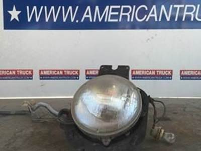 Used Headlight For 1996-2005 Freightliner Century