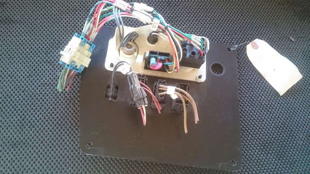 Used Kenworth Sleeper Dash Control Panel With Heater/Ac And Switches