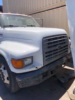 Used Hood With A smAll crAck By The pAssenger Side heAdlight For A 1999 Ford