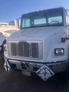Good Used Hood For A 2000 Freightliner FL70