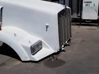 Kenworth T800B Hood * Fits Kenworth T800 2008 Thru Current, * Fits Kenworth T800