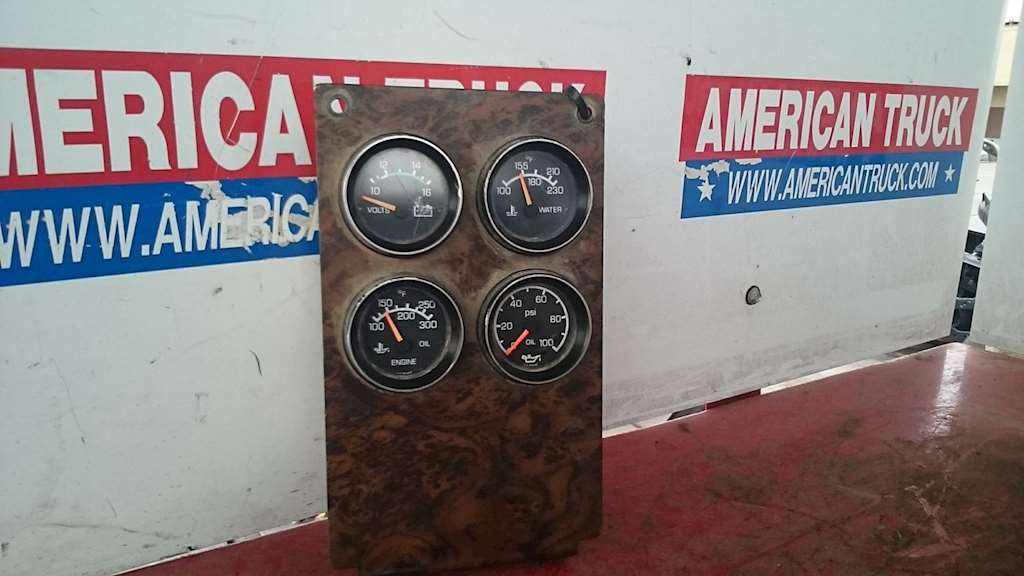 Used 4 Gauge Instrument Cluster One The GaugeS Is Cracked For Kenworth