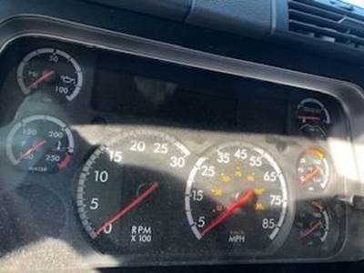 Good Used Instrument Cluster For A 2019 Freightliner CAscAdiA 125