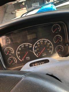 Good Used Instrument Cluster For A 2006 Freightliner M2 106