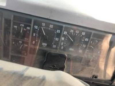 Good Used Instrument Cluster For A 1999 InternAtionAl 4900