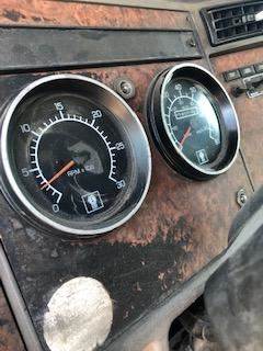 Good Used Instrument Cluster For A 2004 Kenworth T300