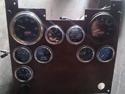Used Instrument Cluster Assembly For 2000 Peterbilt