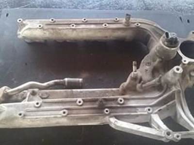 Intake Manifold For A ForD/INTERNATIONAL  6.0L Powerstroke Engine