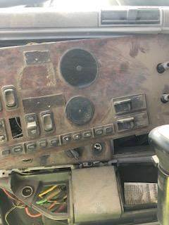 Good Used DAsh Switch PAnel For A 2001 Freightliner Century ClAss 112